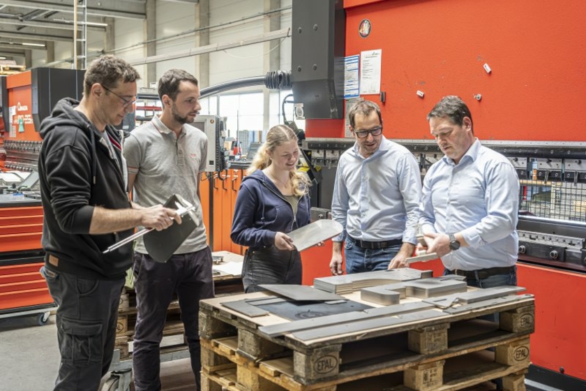 blechverarbeiter-burkholz-gmbh-schnelligkeit-schlägt-preis-BLECH+ROHRE+PROFILE